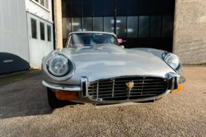 Bild 10/50 von Jaguar E-Type V12 (2+2) (1971)