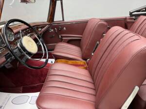 Afbeelding 24/36 van Mercedes-Benz 250 SE (1966)