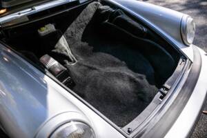 Bild 22/42 von Porsche 911 Carrera 3.2 (1989)