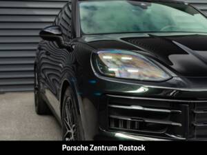 Imagen 3/34 de Porsche Cayenne Coupé E-Hybrid (2025)