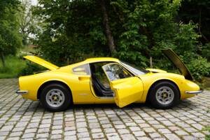 Afbeelding 3/16 van Ferrari Dino 246 GT (1971)