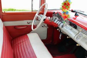 Image 26/37 of Pontiac Chieftain (1956)
