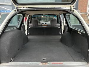 Image 30/66 of Mercedes-Benz 200 T (1984)