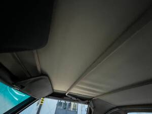 Immagine 41/52 di Mercedes-Benz 500 SL (1984)