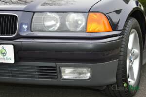 Bild 41/50 von BMW 320i (1994)
