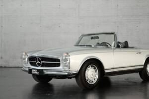 Image 2/50 de Mercedes-Benz 280 SL (1970)