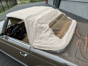 Image 14/36 de Mercedes-Benz 250 SL (1968)