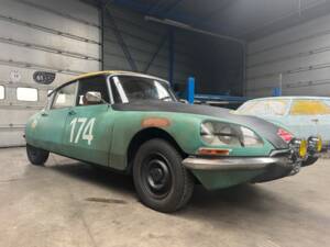 Image 4/28 of Citroën ID 20 (1970)