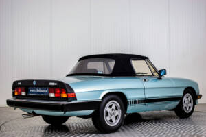 Bild 41/48 von Alfa Romeo 2.0 Spider (1983)
