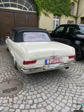 Image 53/77 of Mercedes-Benz 250 SE (1966)
