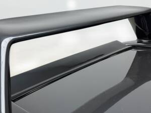 Image 18/21 of Mercedes-Benz 190 E 2.5-16 (1993)