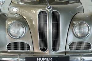 Immagine 33/50 di BMW 502 Baur (1955)