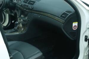 Bild 28/50 von Mercedes-Benz E 500 (2007)