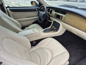 Afbeelding 8/10 van Jaguar XKR (2001)