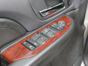 Bild 23/50 von Cadillac Escalade (2009)