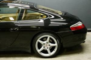 Image 15/50 de Porsche 911 Carrera (1999)