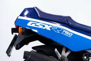 Bild 43/50 von Suzuki DUMMY (1988)