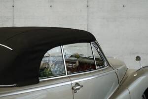 Immagine 43/50 di BMW 502 Baur (1955)