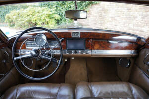 Image 22/50 of Mercedes-Benz 300 S (1953)