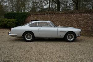 Image 39/50 of Ferrari 250 GT/E (1964)