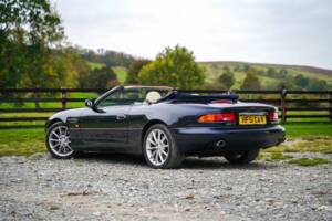 Bild 4/50 von Aston Martin DB 7 Vantage Volante (2002)