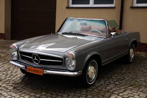 Afbeelding 6/38 van Mercedes-Benz 280 SL (1969)