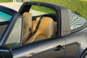 Bild 9/34 von Porsche 911 Carrera 4 (1991)