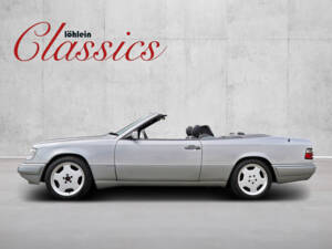 Imagen 5/24 de Mercedes-Benz E 220 (1996)