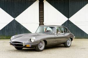 Image 6/25 de Jaguar E-Type (1969)
