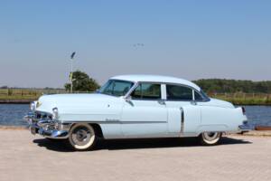 Image 4/43 of Cadillac 62 Sedan (1953)