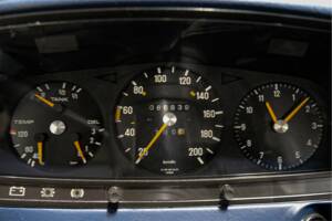 Imagen 15/27 de Mercedes-Benz 230 (1977)