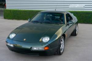 Afbeelding 8/46 van Porsche 928 GTS (1993)