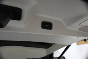 Bild 38/50 von Land Rover Range Rover Autobiography SDV8 (2018)