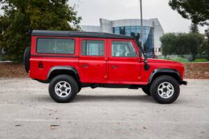 Bild 33/33 von Land Rover Defender 110 300Tdi (1997)