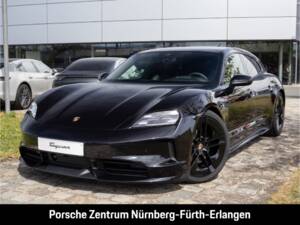 Image 1/36 of Porsche Taycan 4S Sport Turismo (2026)