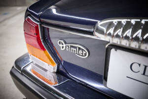 Image 40/97 of Daimler Double Six (1994)