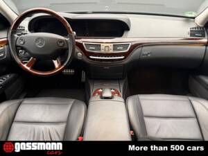 Image 10/15 de Mercedes-Benz S 63 AMG (2008)