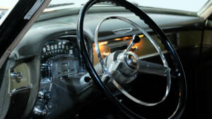 Image 6/19 of Cadillac 61 Sedan (1951)