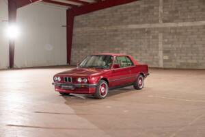 Image 1/45 of BMW 320i (1990)