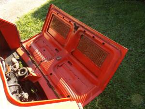 Image 40/50 of Polski FIAT 126p (1981)