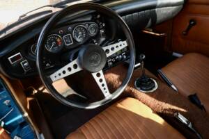 Immagine 13/50 di MG MGB GT (1971)