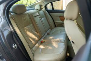 Immagine 24/50 di Jaguar XF 3.0 D-S (2008)