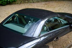 Image 18/50 of Mercedes-Benz SLK 350 (2004)