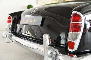 Bild 11/38 von Mercedes-Benz 220 SE (1960)