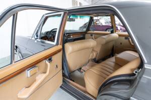 Bild 18/32 von Mercedes-Benz 300 SEL 3.5 (1970)