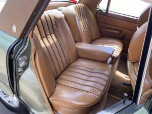 Image 14/50 of Rover 3500 (1975)