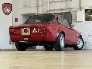 Imagen 4/68 de Alfa Romeo Giulia 1600 Sprint GT Veloce (1966)