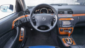 Image 11/51 of Mercedes-Benz S 65 AMG L (2004)