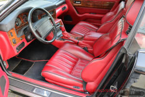 Imagen 3/44 de Aston Martin Virage Volante (1993)