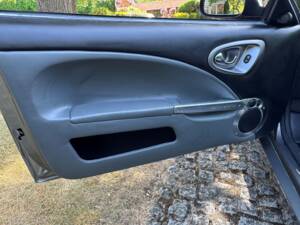 Image 26/40 of Aston Martin V12 Vanquish (2002)